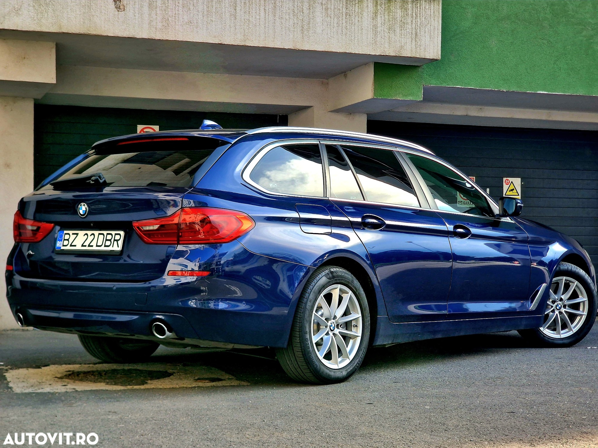 BMW Seria 5 520d Touring Aut. - 4