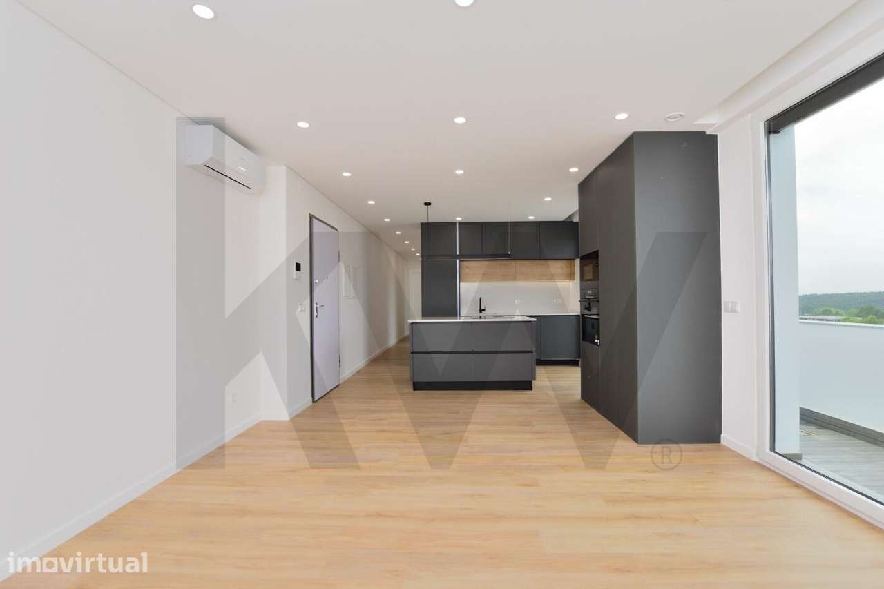 T2, 94m2, novo a estrar, cozinha equipada, varanda, rooftop com piscin - Grande imagem: 3/45