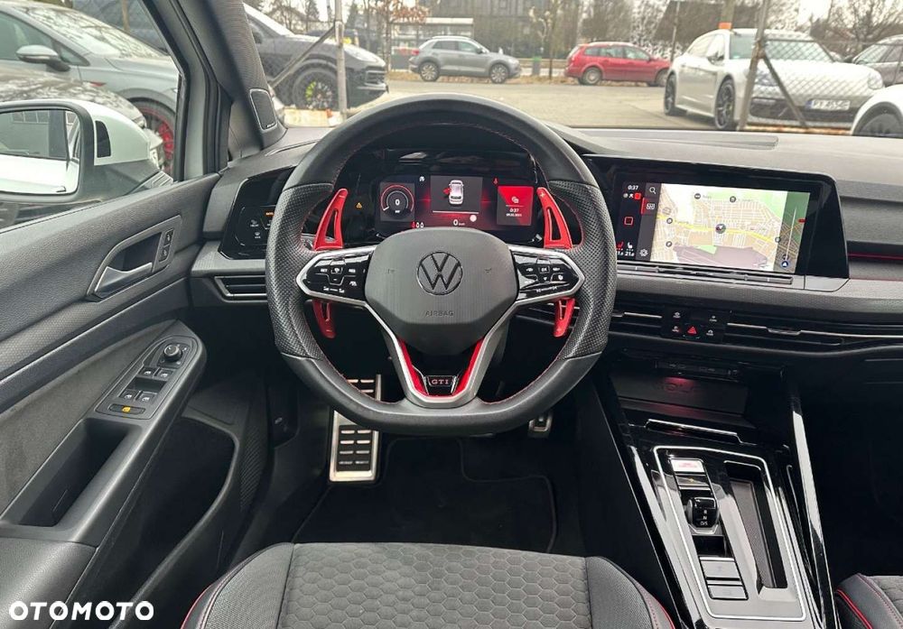 Volkswagen Golf - 18