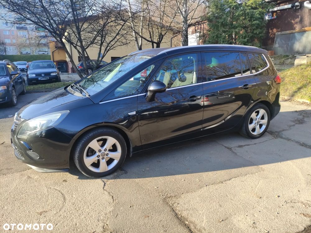 Opel Zafira - 15