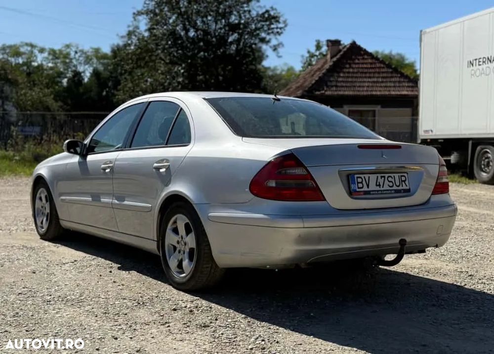 Mercedes-Benz E 270 CDI - 4
