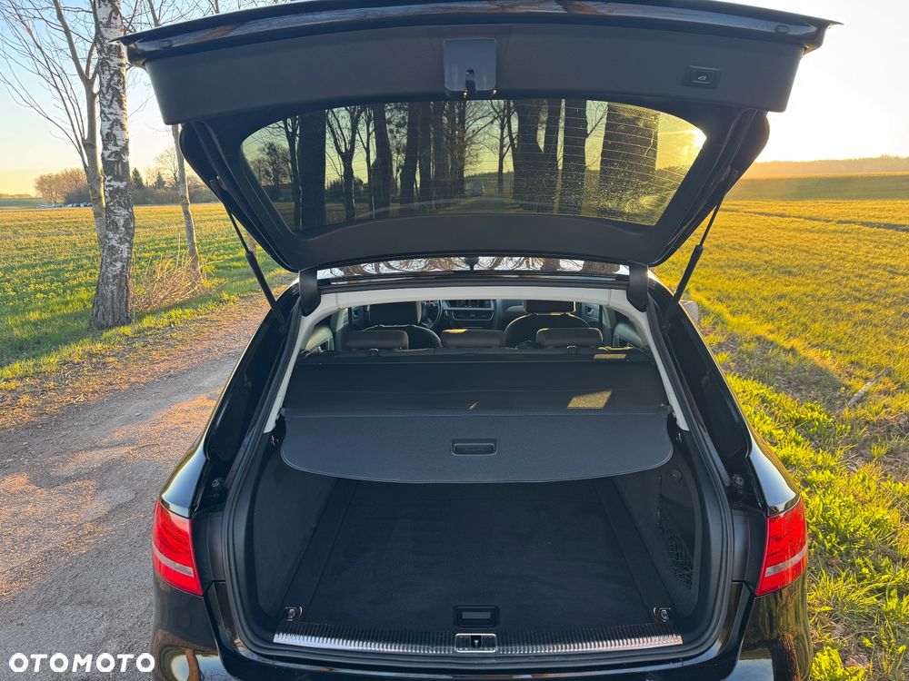 Audi A4 Avant 2.0 TDI ultra - 32