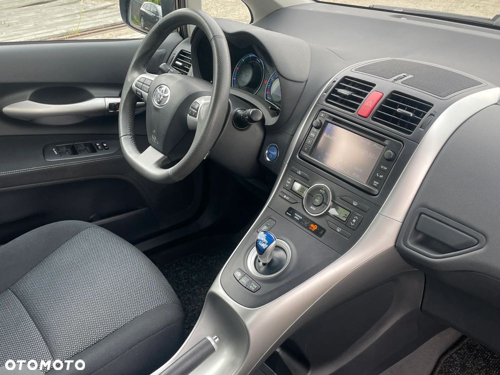 Toyota Auris 1.8 VVT-i Automatik Executive - 23