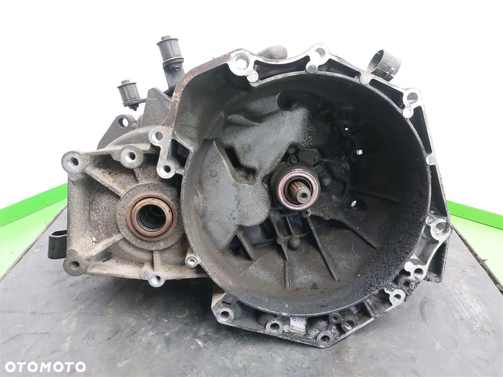 Skrzynia biegów Manualna Opel Signum VECTRA C 2.2DTI 125KM 13101871 C51189 - 1