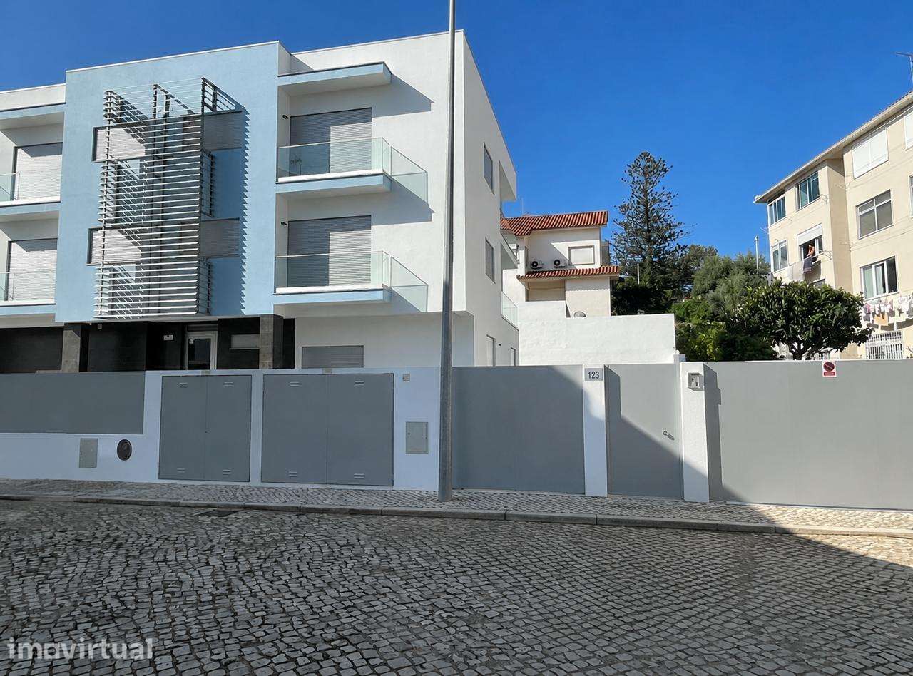 Moderno Apartamento T2 em Zona Premium do Estoril - Grande imagem: 2/22