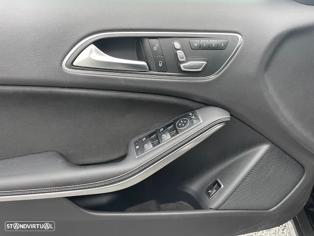 Mercedes-Benz GLA 200 d 7G-DCT AMG Line - 11