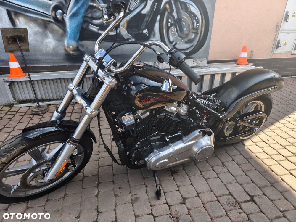 Harley-Davidson Softail Standard - 28