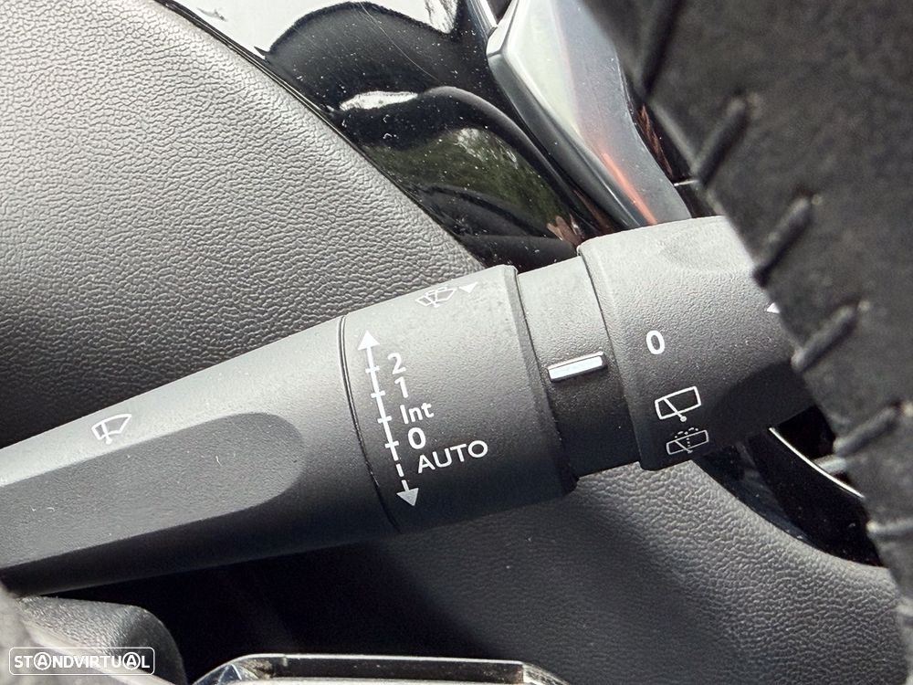 Peugeot 208 1.2 PureTech Active - 28