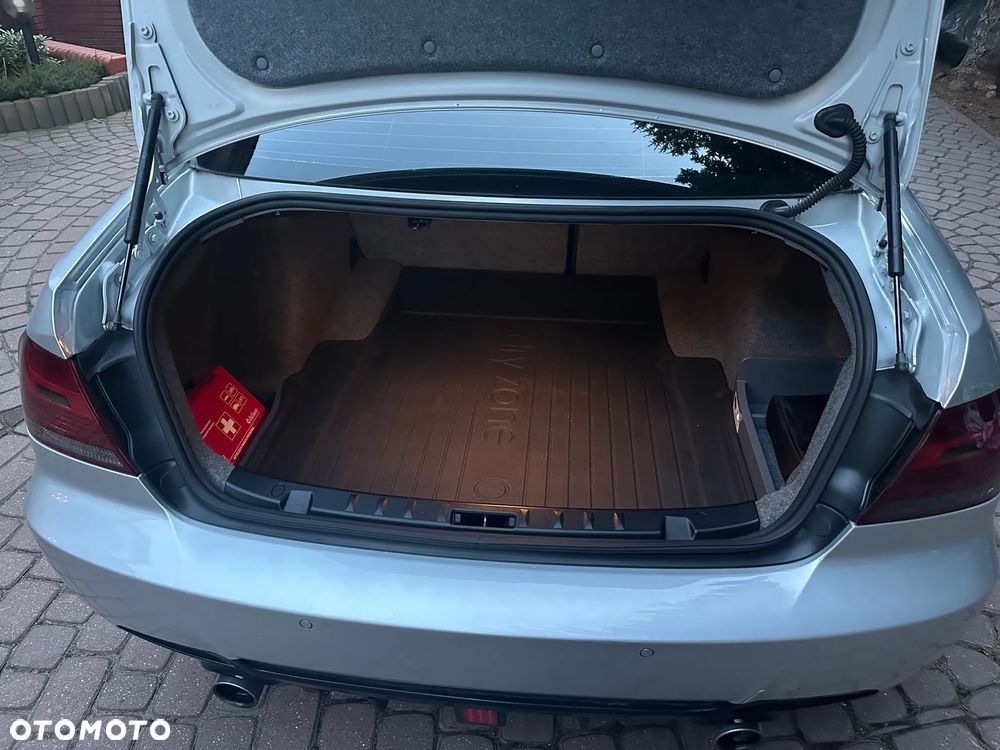 BMW Seria 3 335i xDrive - 23