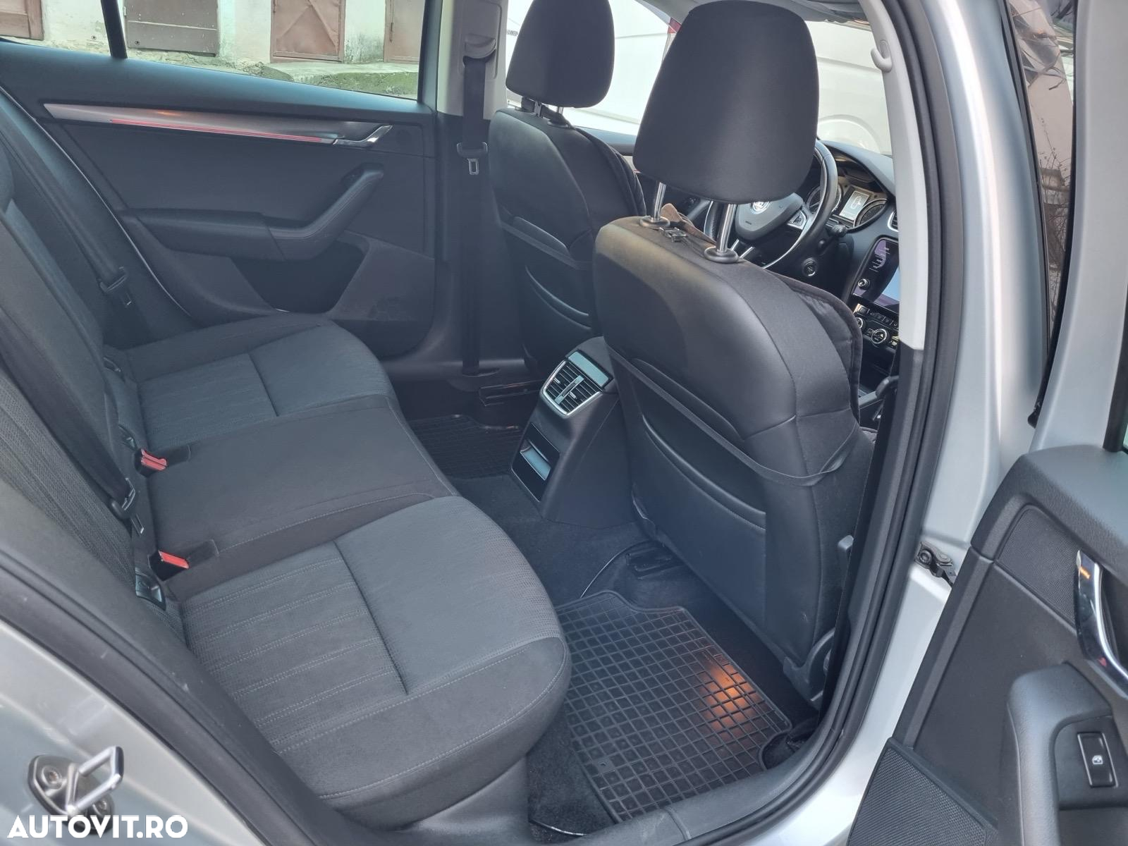 Skoda Octavia Combi Diesel 1.6 TDI Style - 5