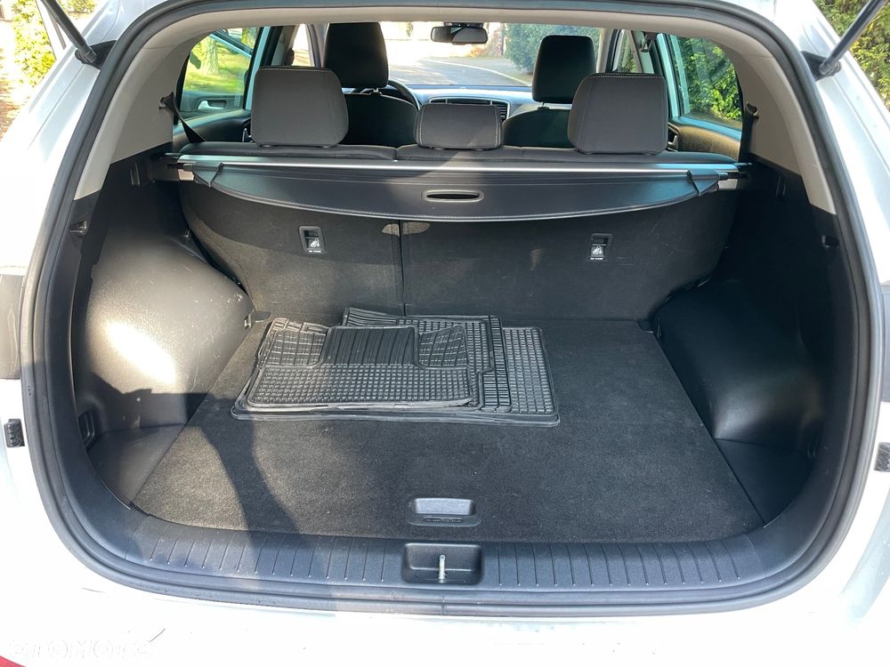 Kia Sportage 1.7 CRDI 2WD Dream-Team Edition - 24