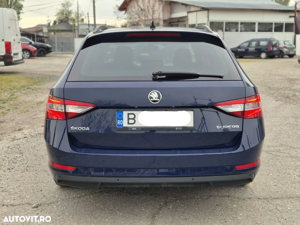 Skoda Superb 2.0 TDI DSG Ambition - 18