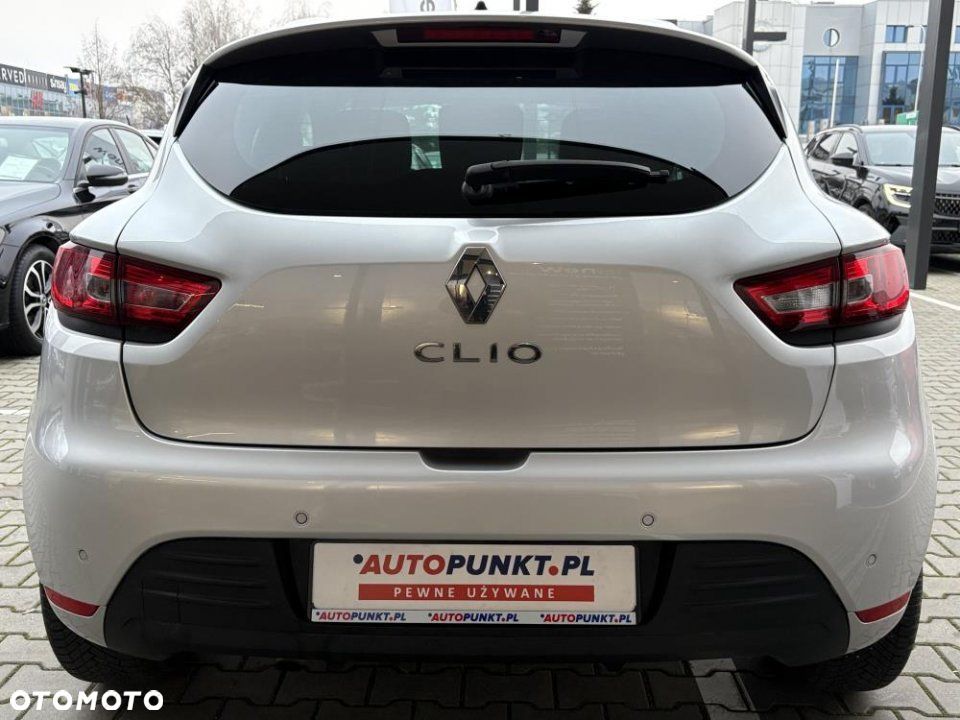 Renault Clio - 9