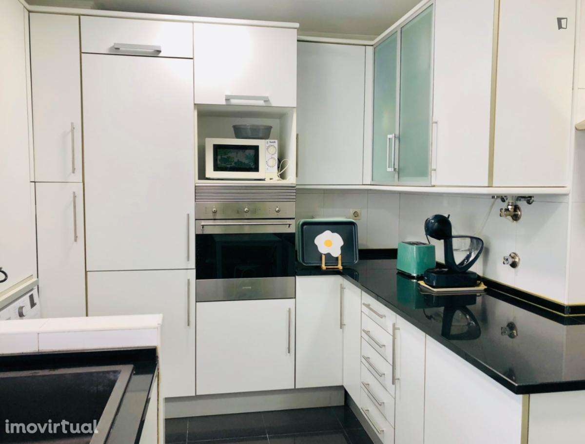 Quarto - localizado em Sete Rios Lisbon - Grande imagem: 4/11