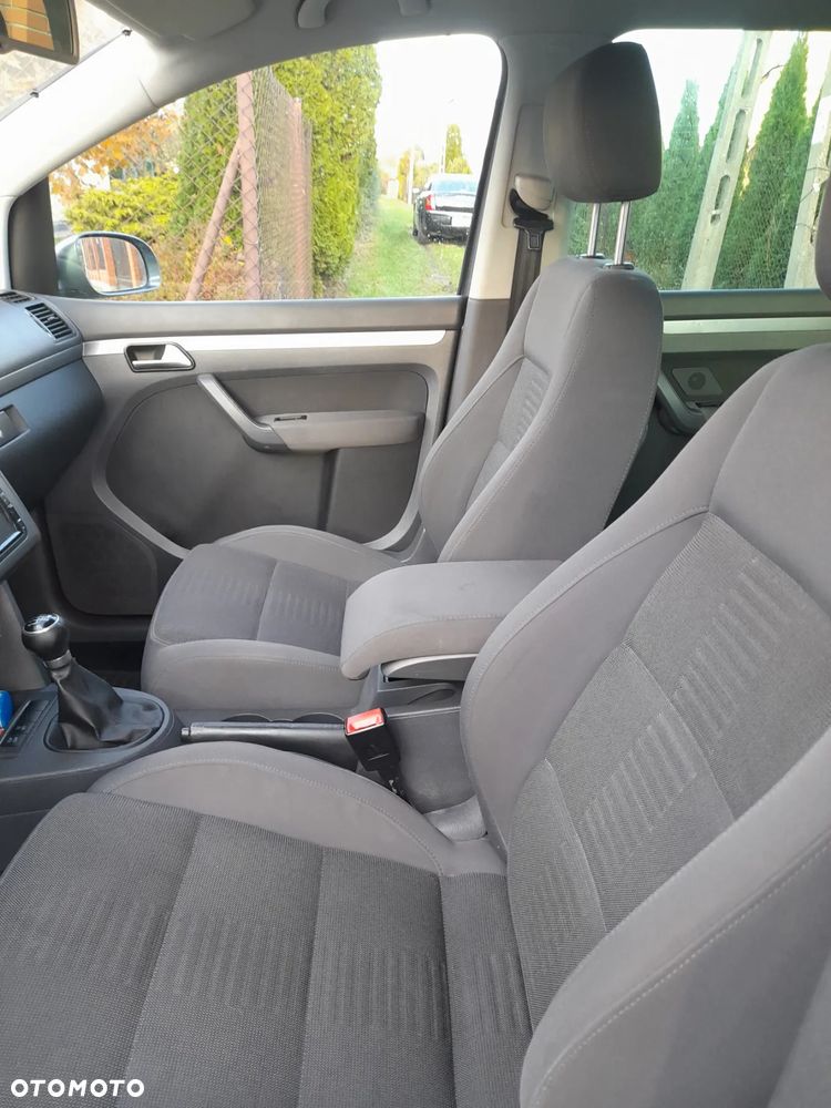 Volkswagen Touran 2.0 TDI Trendline - 11