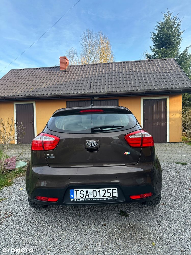 Kia Rio 1.4 M - 3