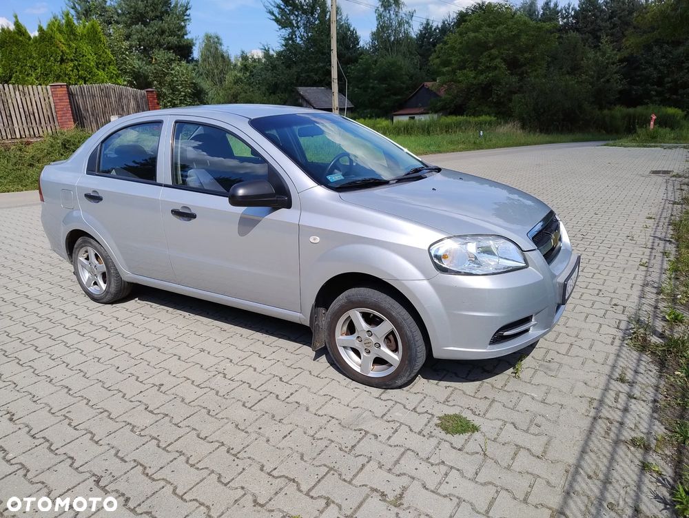 Chevrolet Aveo 1.2 16V Base - 5