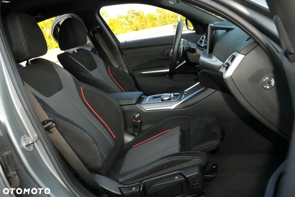 BMW Seria 3 318i M Sport - 15