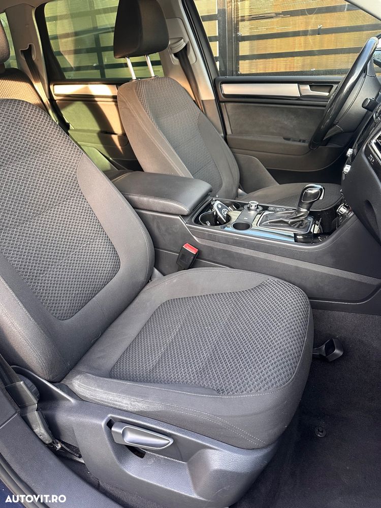 Volkswagen Touareg 3.0 V6 TDI BMT - 11