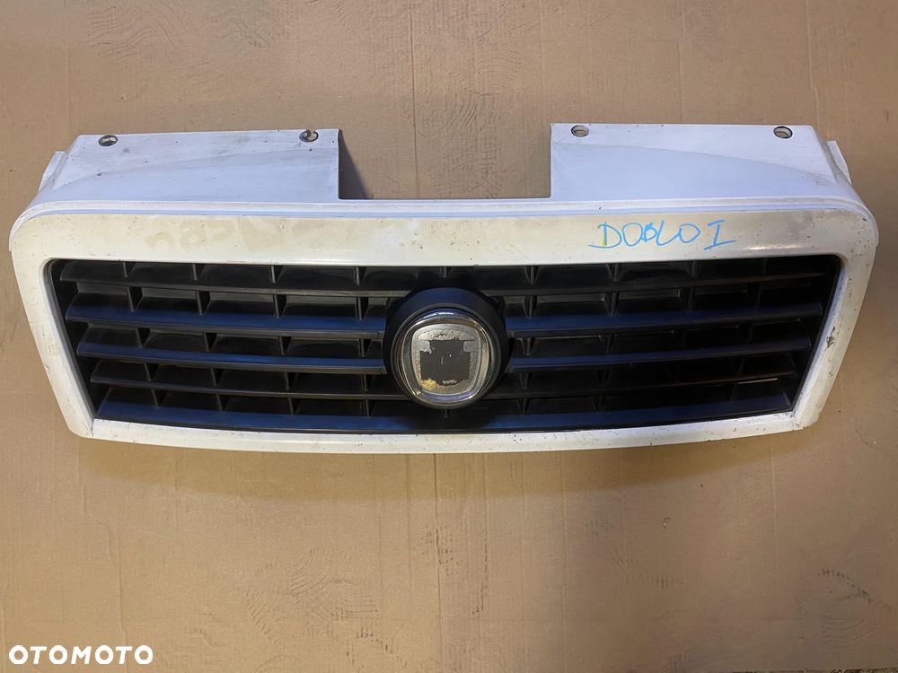 Atrapa grill Fiat Doblo I OE - 1