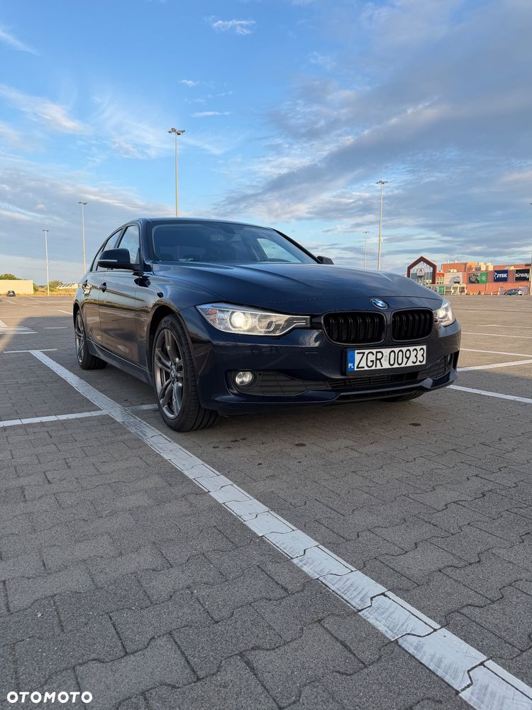 BMW Seria 3 316i - 4