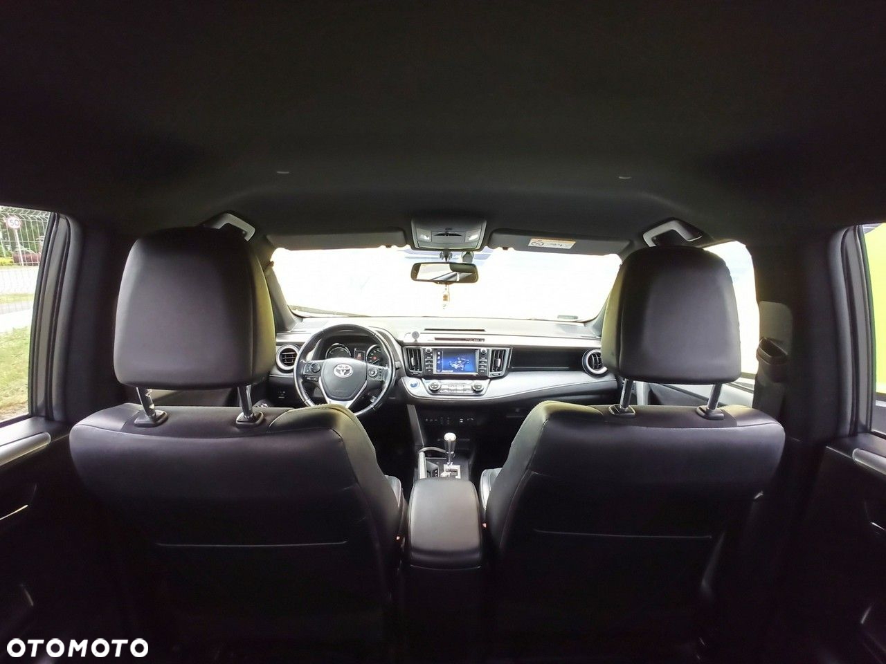 Toyota RAV4 - 16
