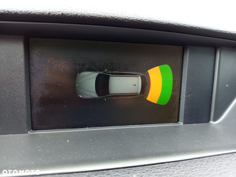 BMW X1 xDrive20d - 33