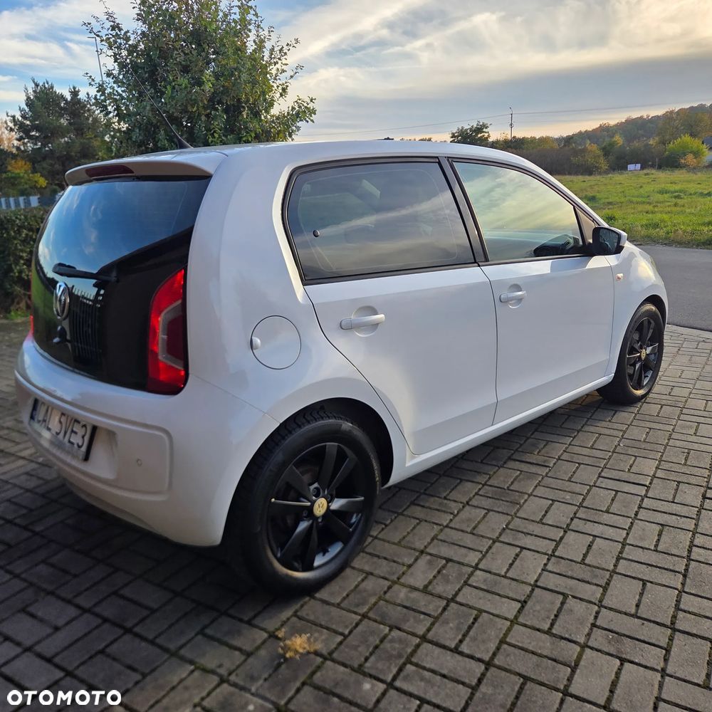 Volkswagen up! - 8
