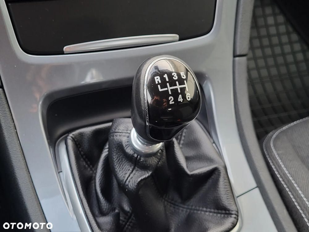 Ford Mondeo - 14