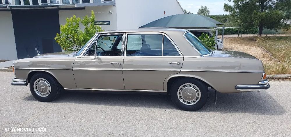 Mercedes-Benz W114/W115 (1968-1974) - 11