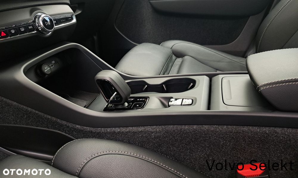 Volvo XC 40 - 24