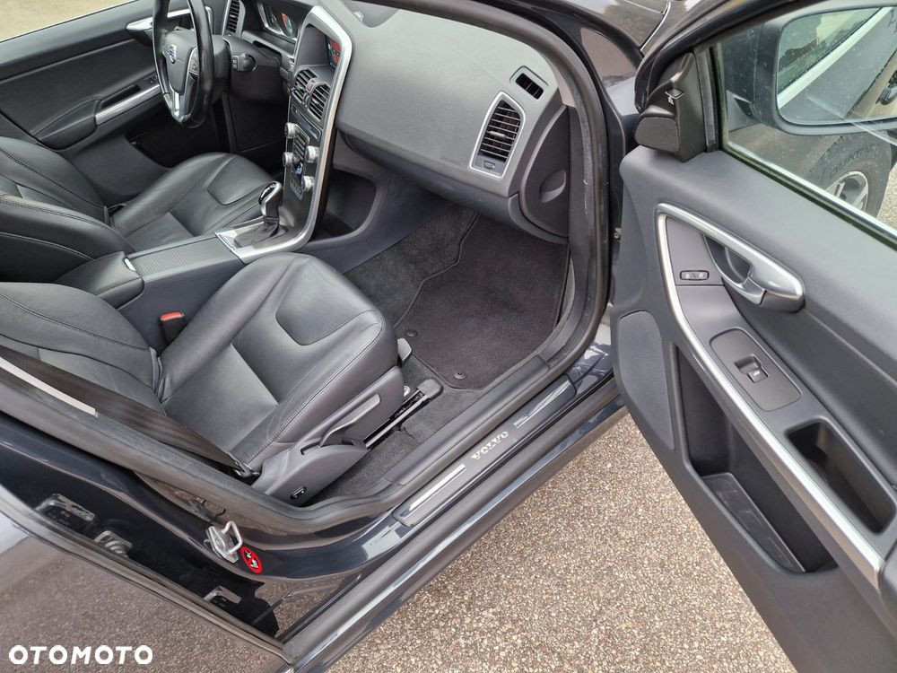 Volvo XC 60 D4 Geartronic Summum - 14