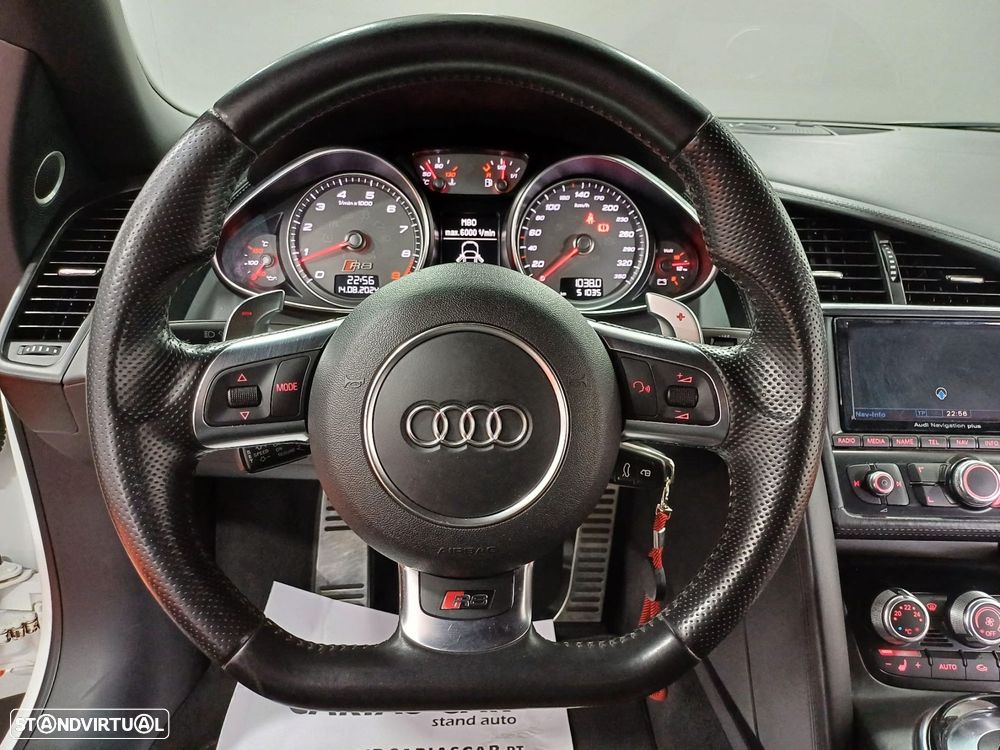 Audi R8 Spyder - 18