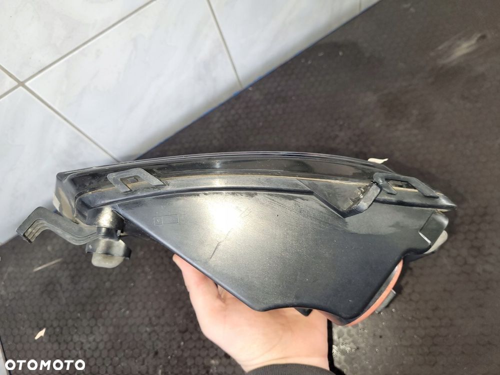 HALOGEN PRAWY PRZÓD VW GOLF VII 5G0941662D - 5