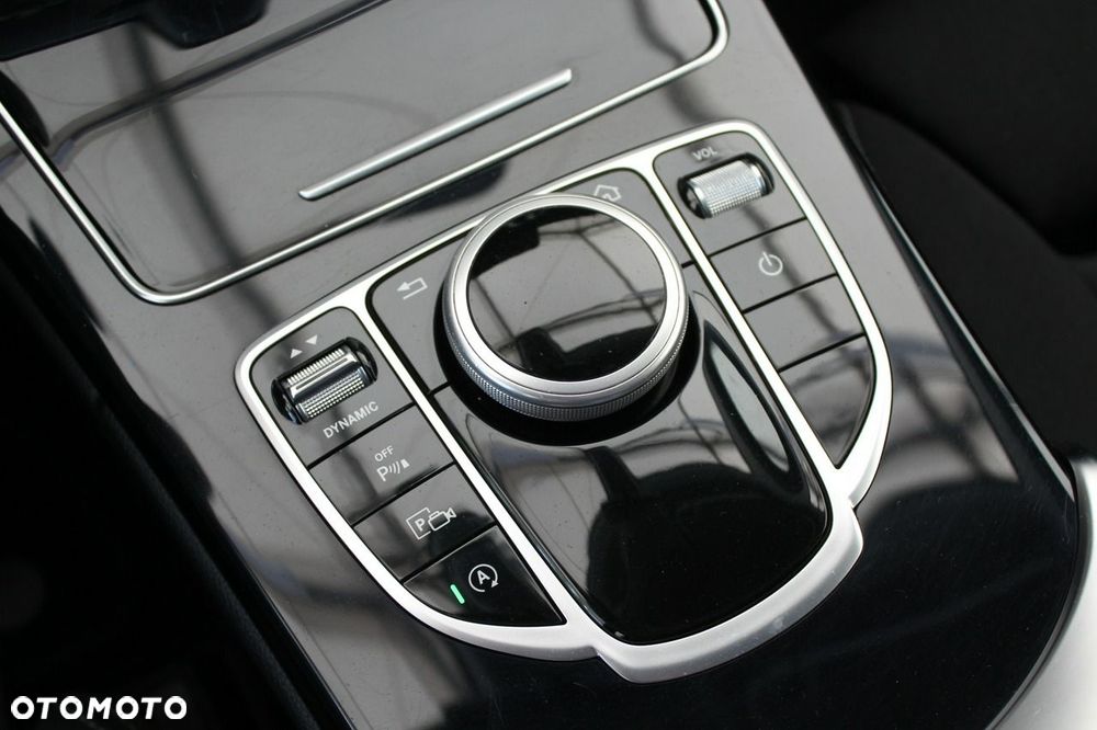 Mercedes-Benz Klasa C 200 d 9G-TRONIC Exclusive - 19