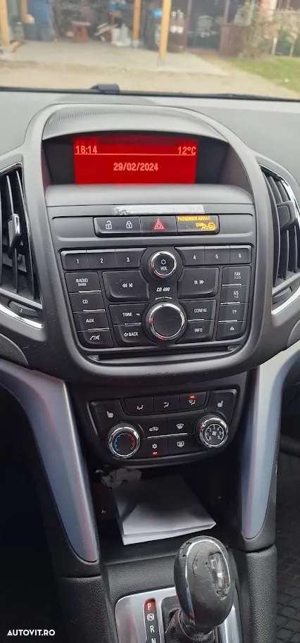 Opel Zafira - 8