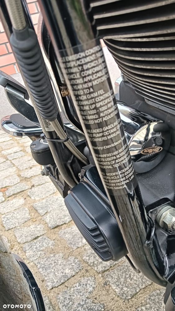 Harley-Davidson Softail Deluxe - 36