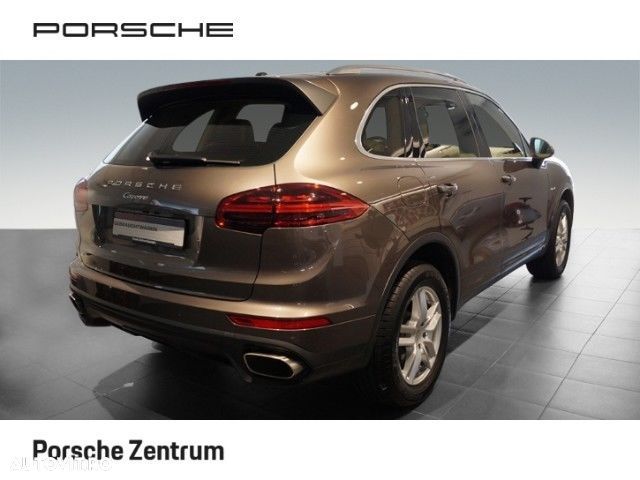Porsche Cayenne 3.0 L - 2