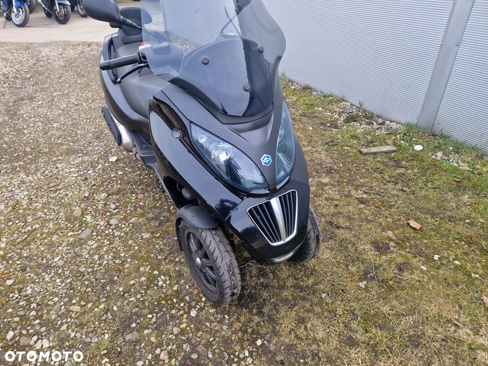 Piaggio MP-3 - 3