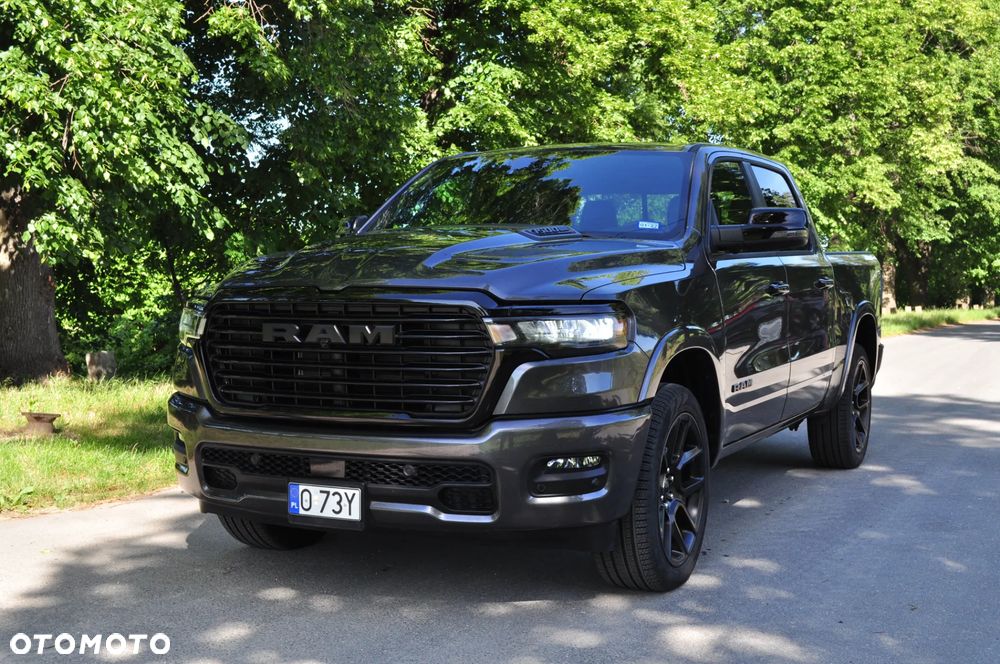 RAM 1500 Laramie Night Premium - 1