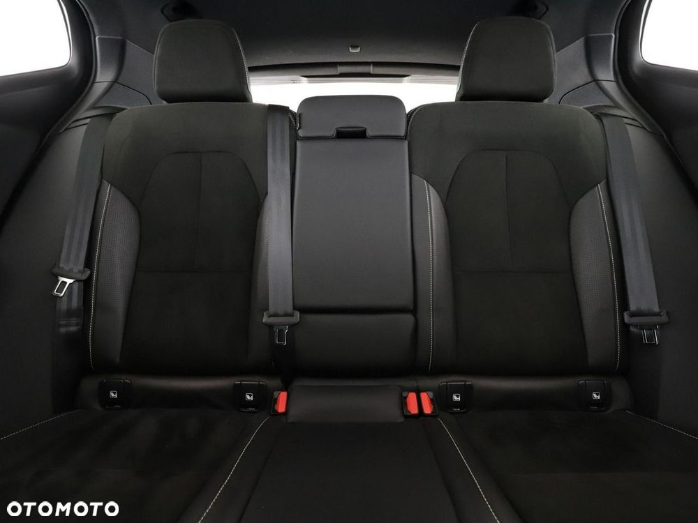 Volvo XC 40 D3 AWD R-Design - 19