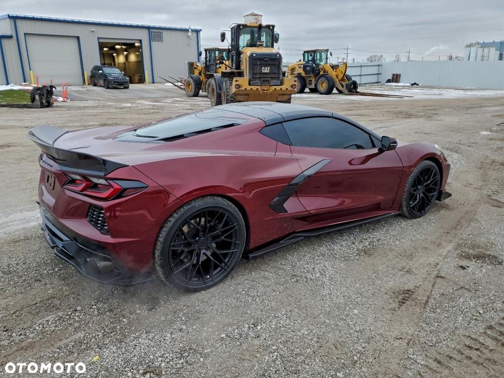 Chevrolet Corvette - 3