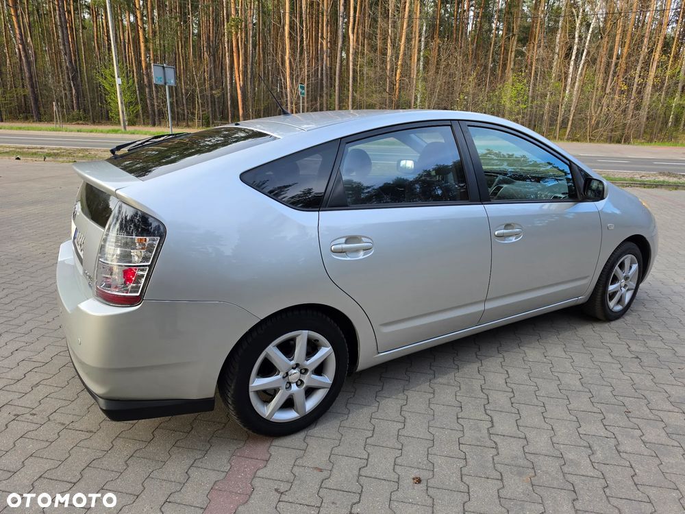 Toyota Prius 1.5 VVT-i Prestige - 8