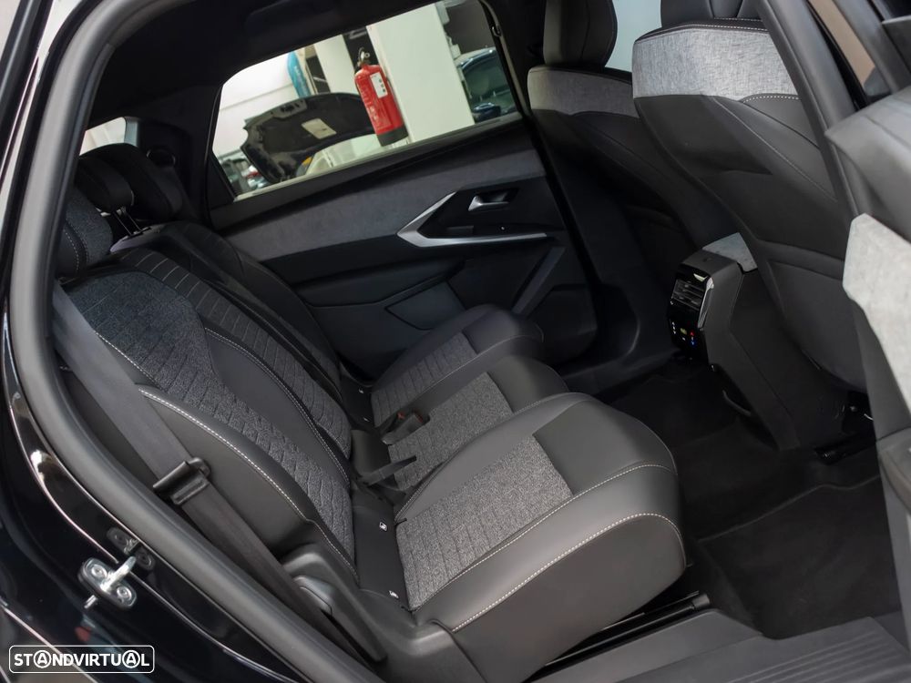 Peugeot 5008 1.2 Hybrid Allure e-DCS6 - 13