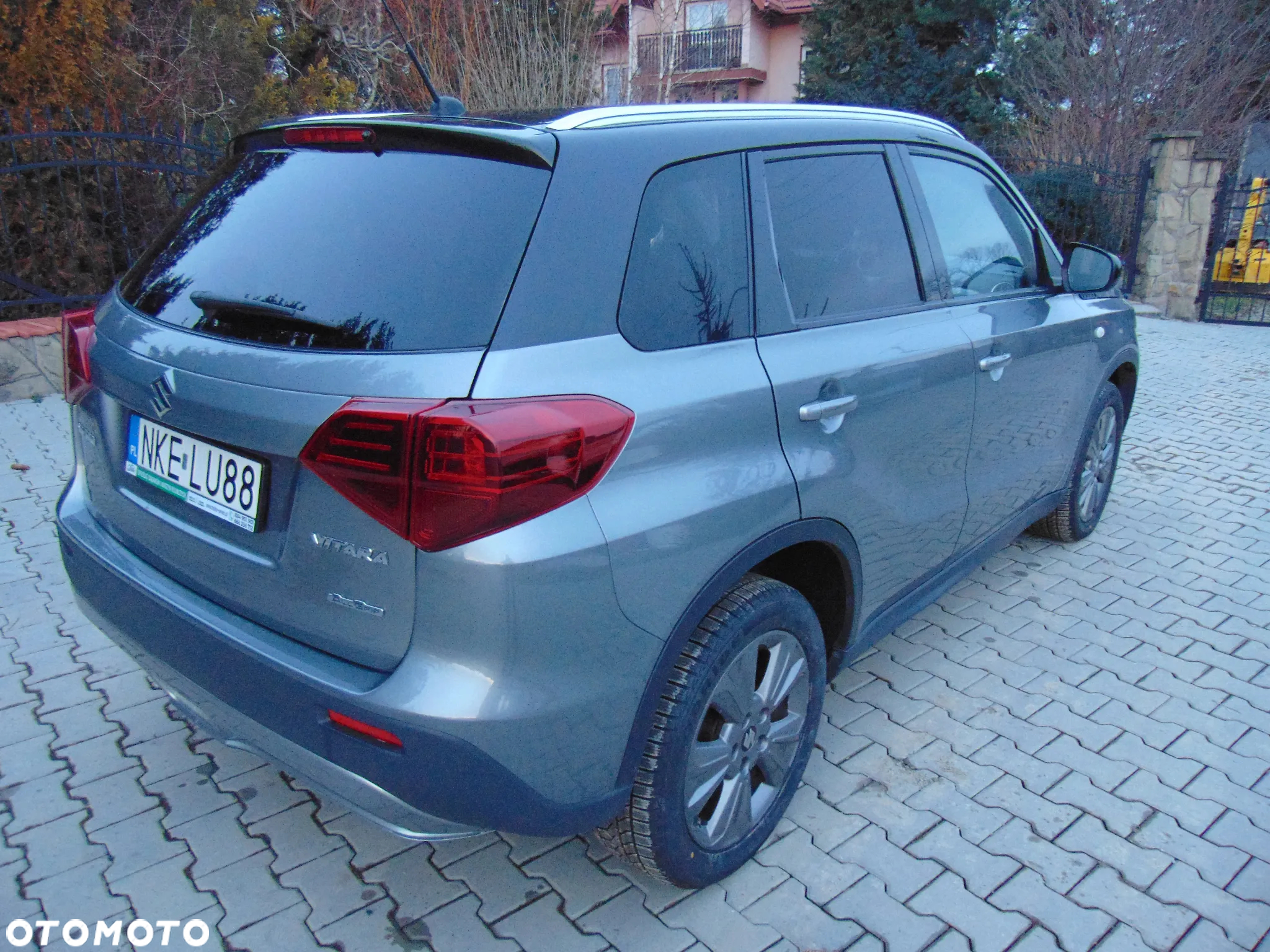 Suzuki Vitara 1.0 Boosterjet Premium 4WD - 27