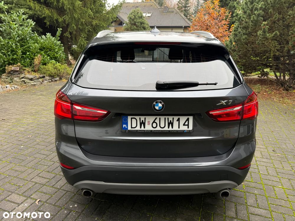 BMW X1 xDrive20d - 8