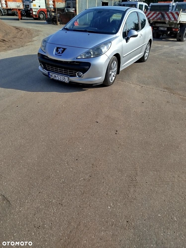 Peugeot 207 - 2