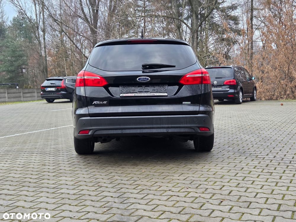 Ford Focus 1.0 EcoBoost Titanium - 4