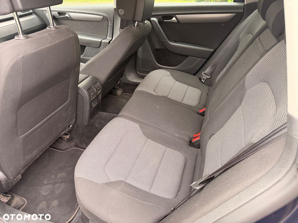 Volkswagen Passat 2.0 TDI 4Mot Highline DSG - 15