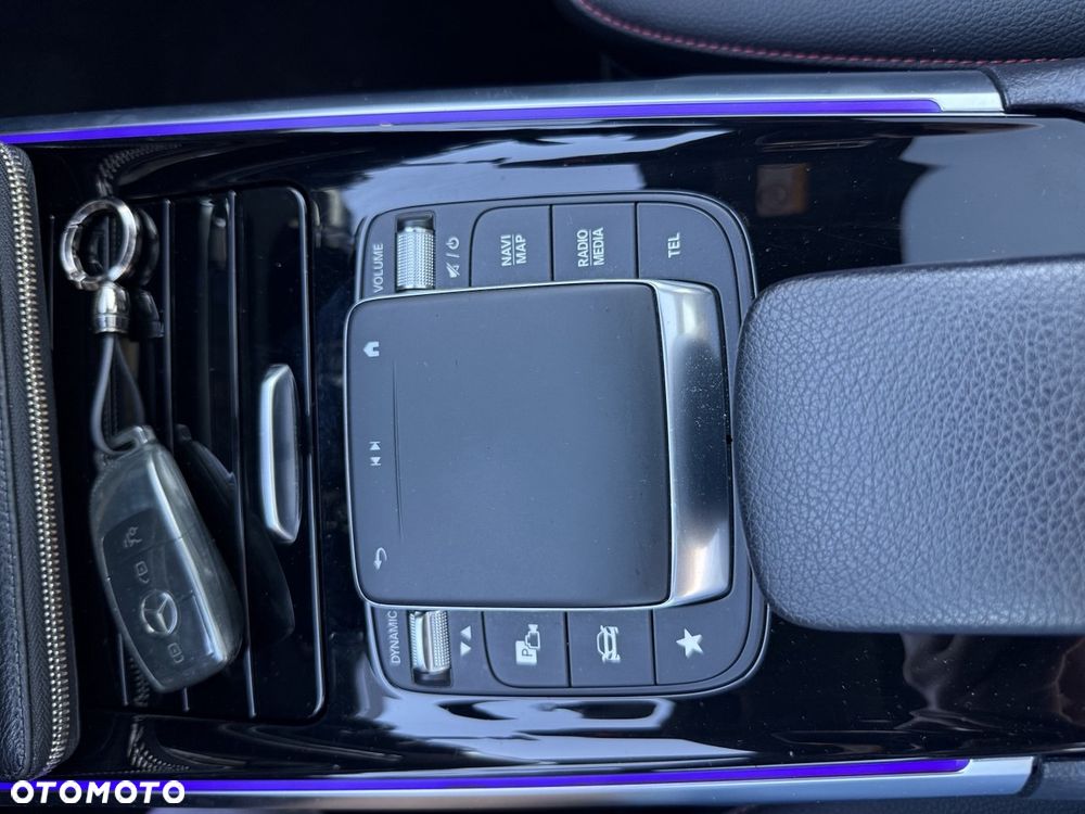 Mercedes-Benz GLB - 10